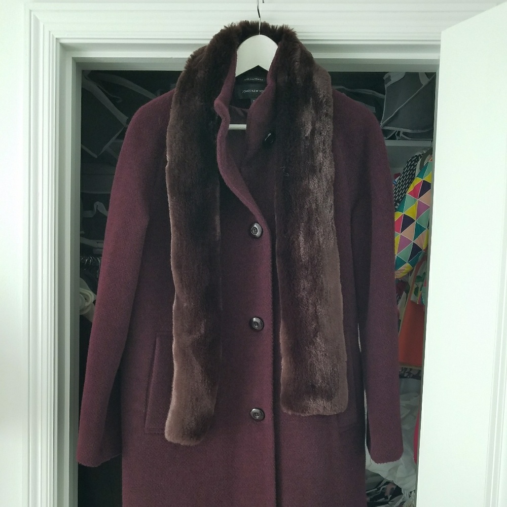 Jones New York, womans wool winter coat, sz 6